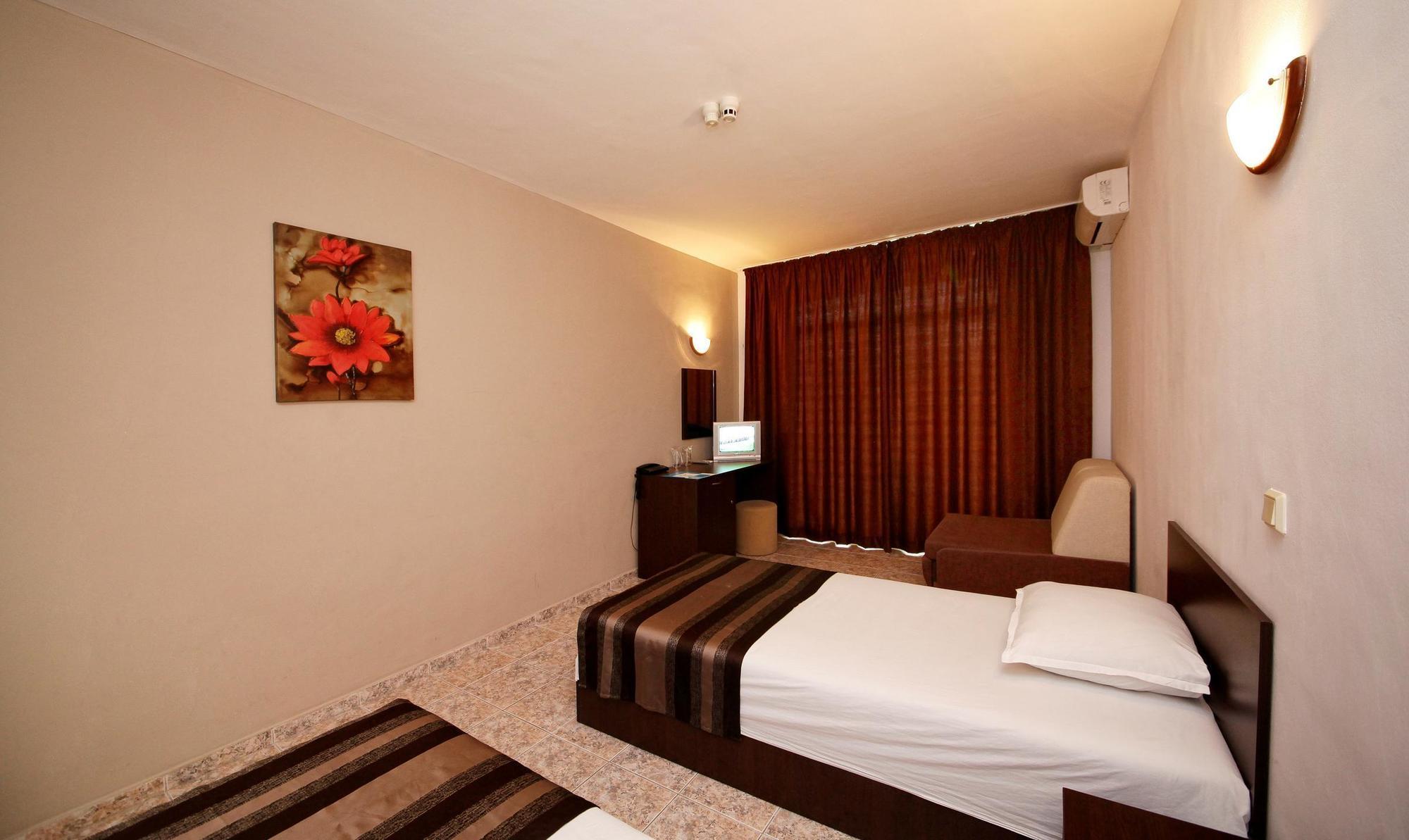 Party Golden Sands Hotel Varna Esterno foto