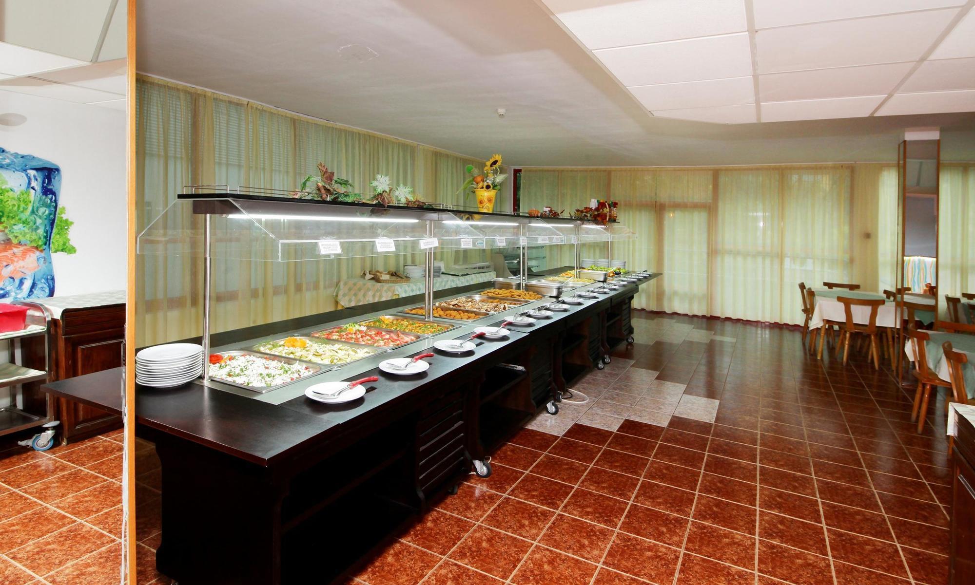 Party Golden Sands Hotel Varna Esterno foto